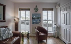 Goscar Court - 1 Bedroom Apartment - Tenby